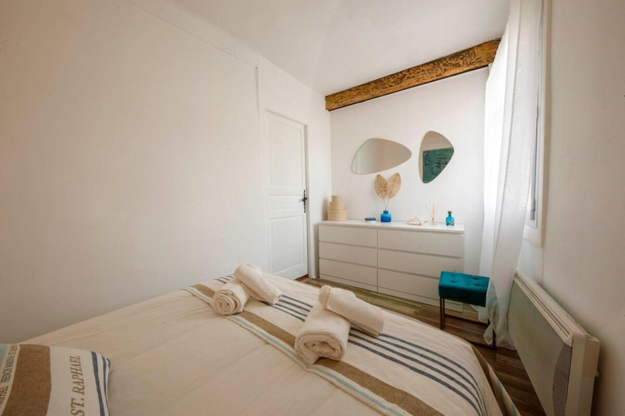 06M - Old Antibes Beautiful Duplex Terrace With Sea View Apartman Kültér fotó